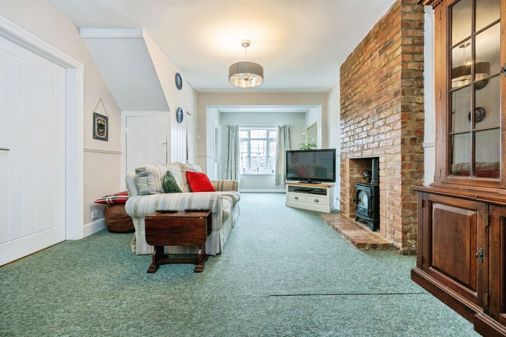 Property photo 2 of 17