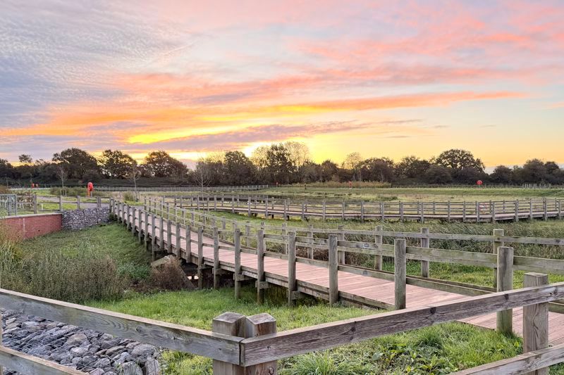 Property photo 2 of 24 Country Park