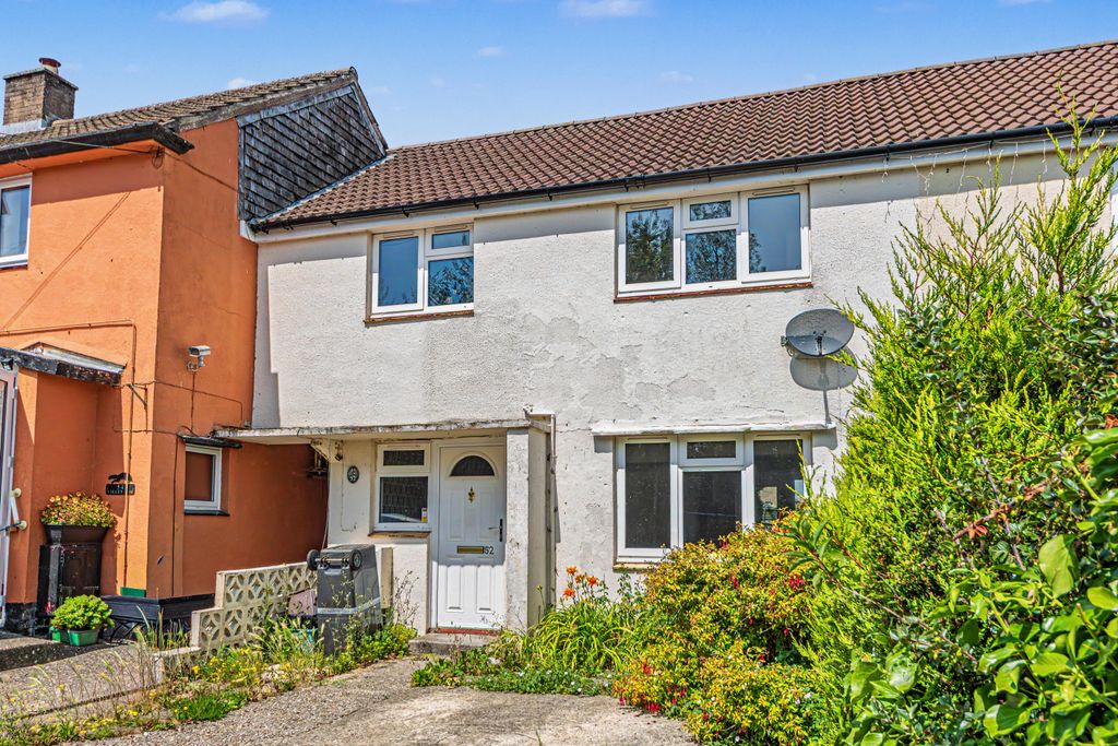 Property photo 1 of 19 52 Southmead Crescent, Crewkerne, Ta18 8DL