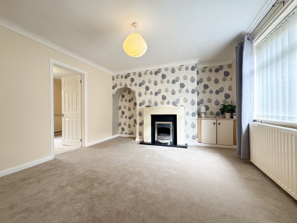 Property photo 2 of 17 Dale Street Ewemove New Marske