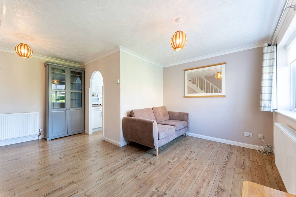 Property photo 2 of 12