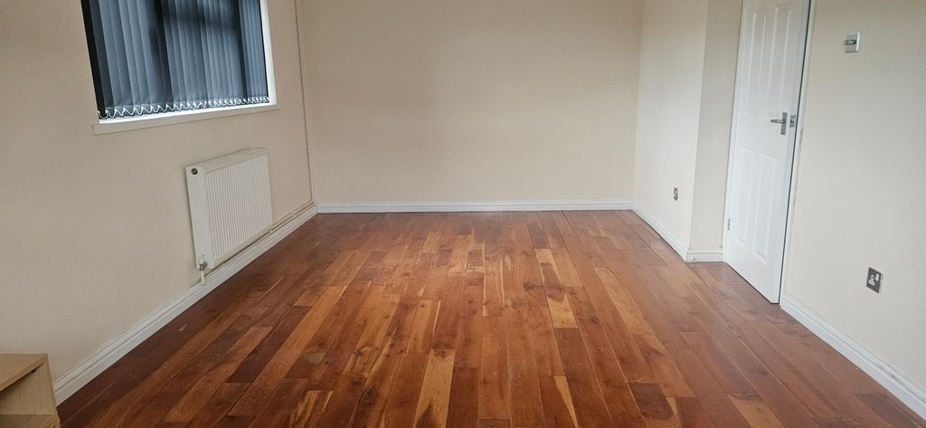 Property photo 1 of 1