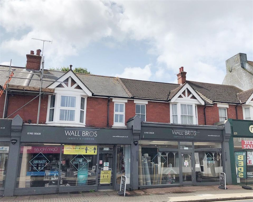 Property photo 1 of 12 External