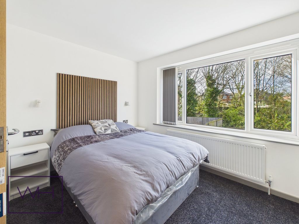 Property photo 1 of 11 Cam04980G0-Pr0127-Still027