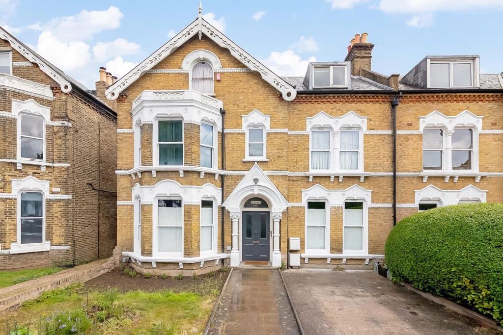 Property photo 1 of 12 Rxgcq.Jpg