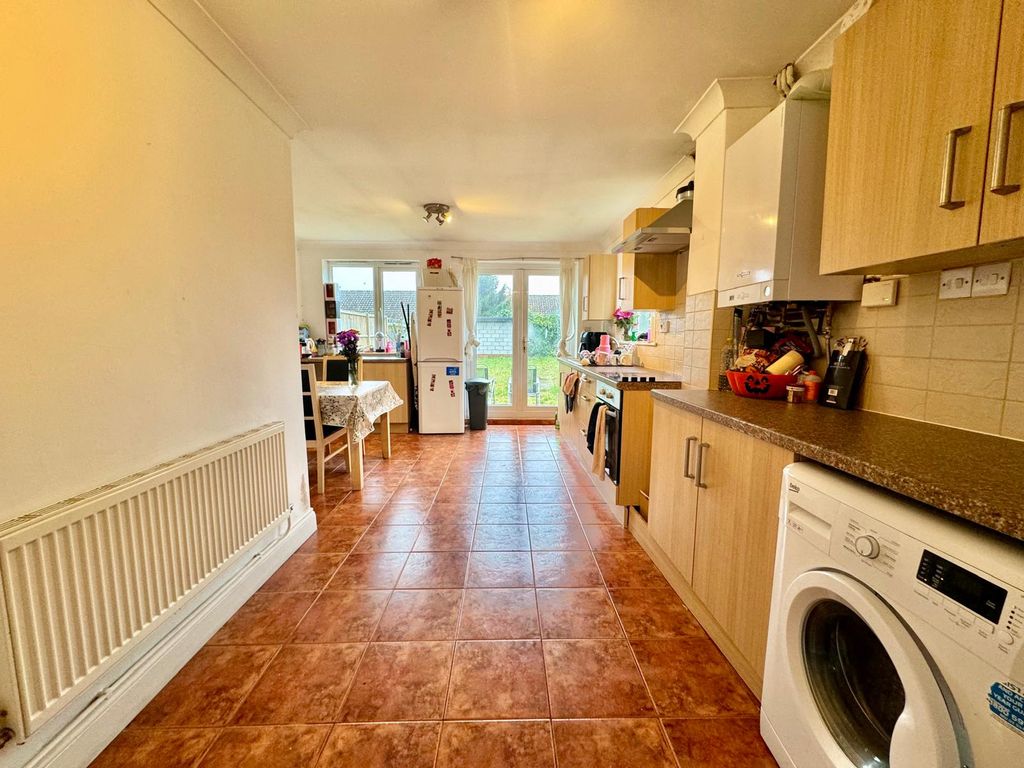 Property photo 3 of 18 Image