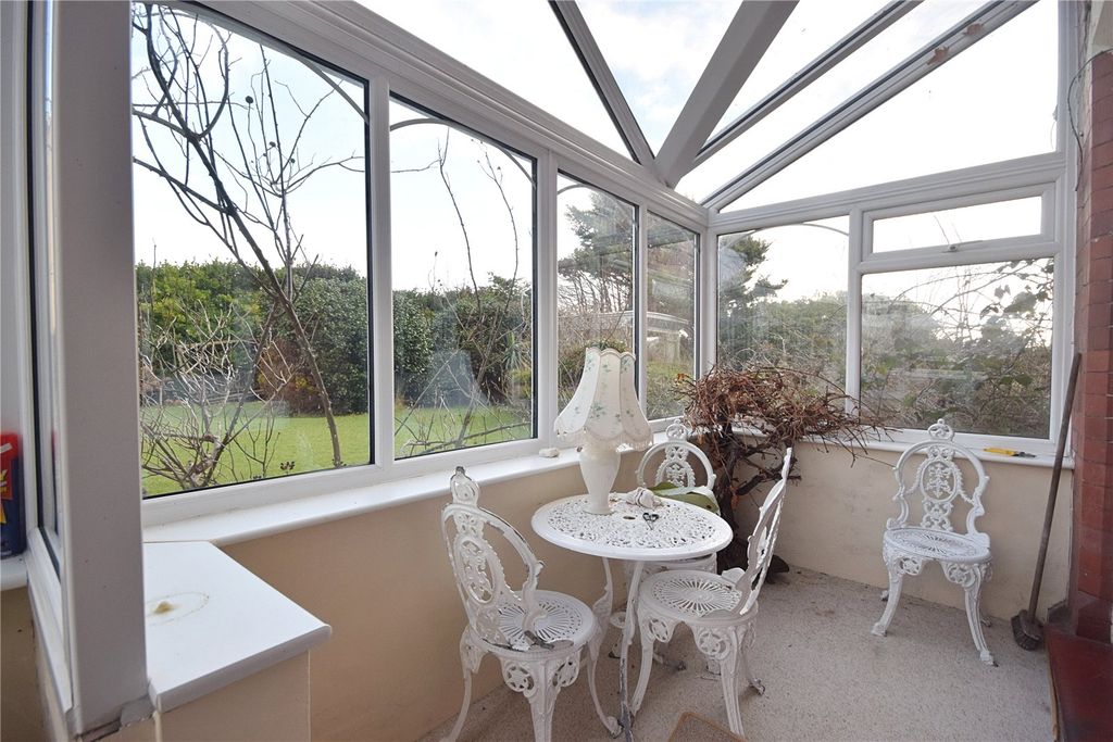 Property photo 3 of 40 Picture No. 04