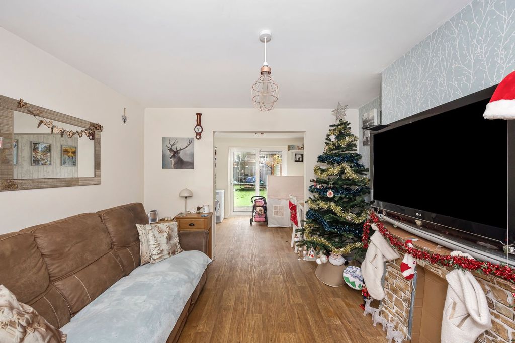 Property photo 2 of 15