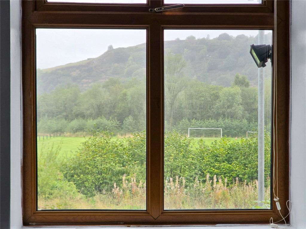 Property photo 3 of 16 Green Lounge Views