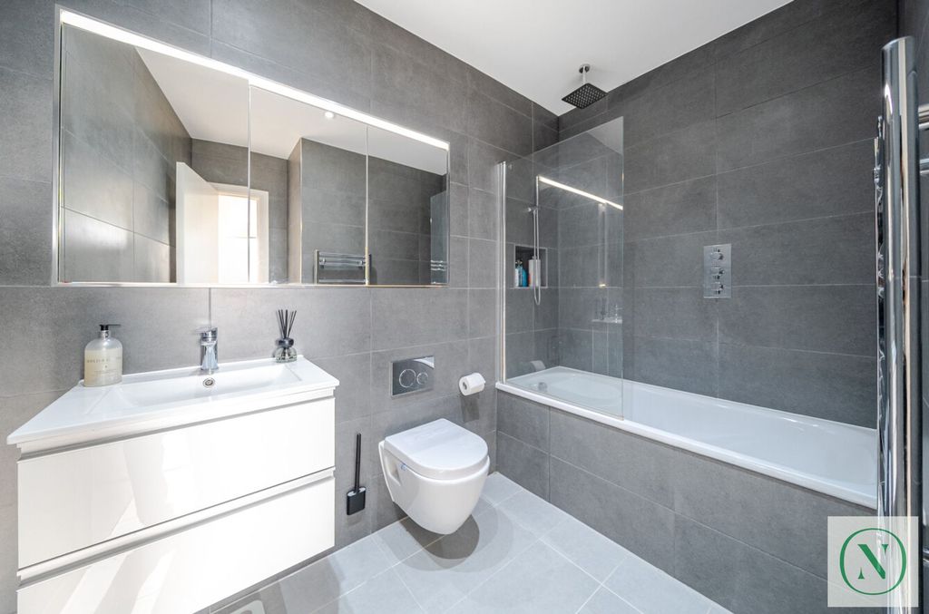 Additional image 10 of 3 bed flat for saleBell Foundry Close, Croydon CR0