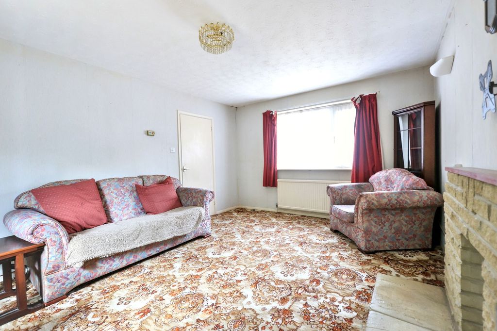 Property photo 2 of 12