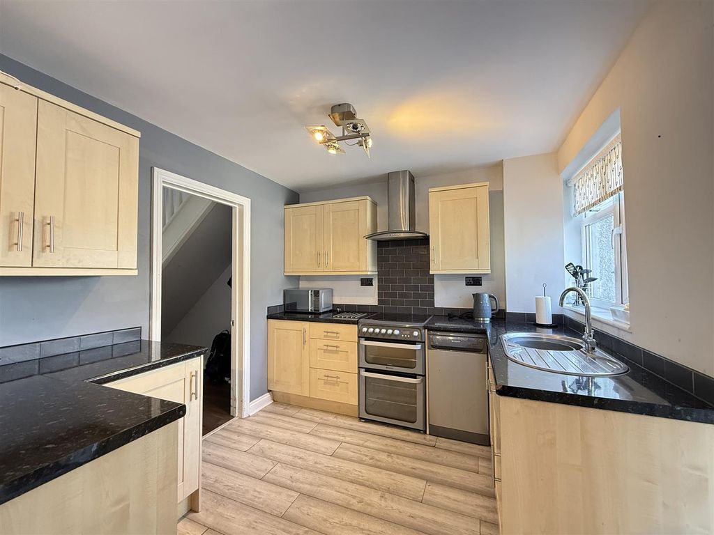 Property photo 3 of 14 St Peters Road 102 - Kitchen Fp.Jpg