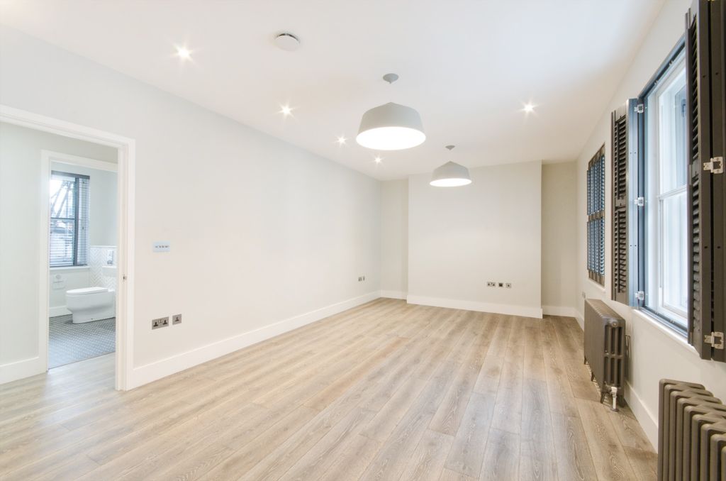 Property photo 3 of 22 5210134