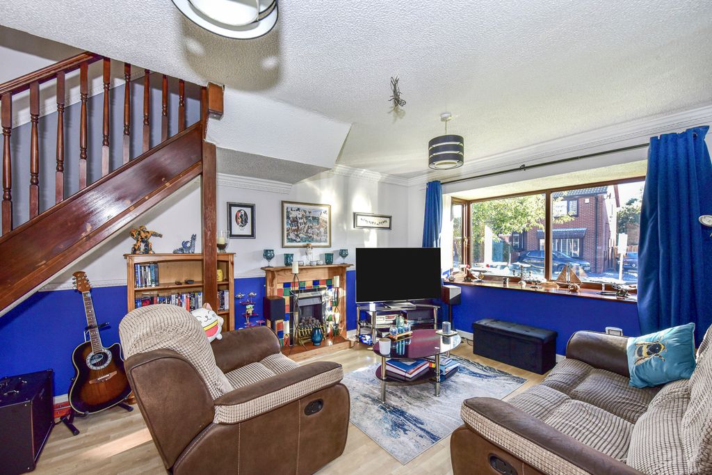 Property photo 2 of 16 Img_2493
