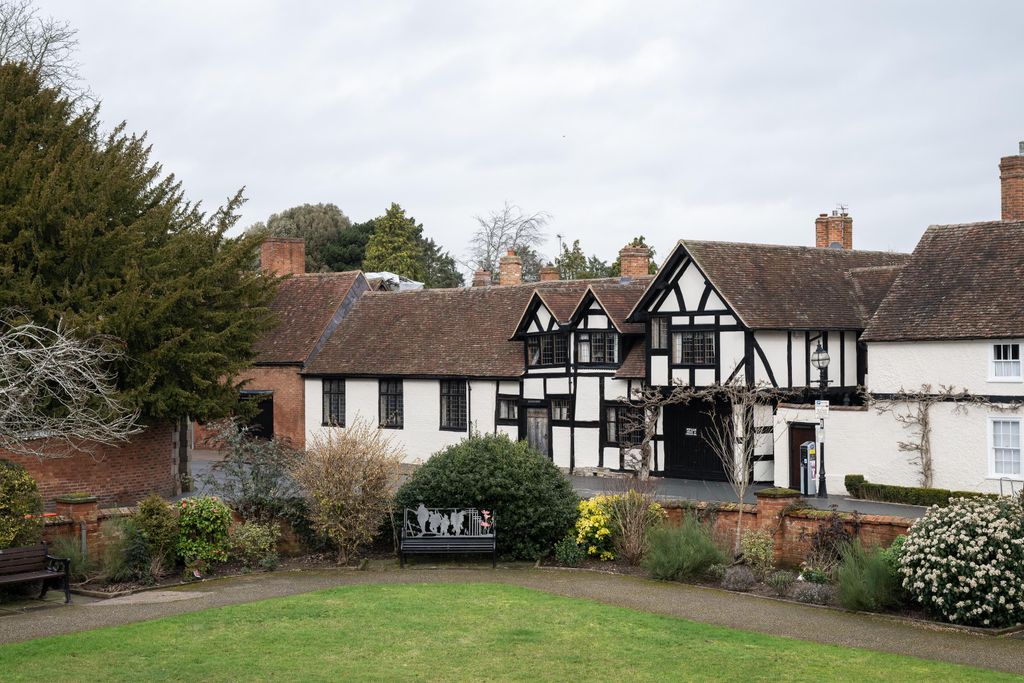 Property photo 1 of 28 Image