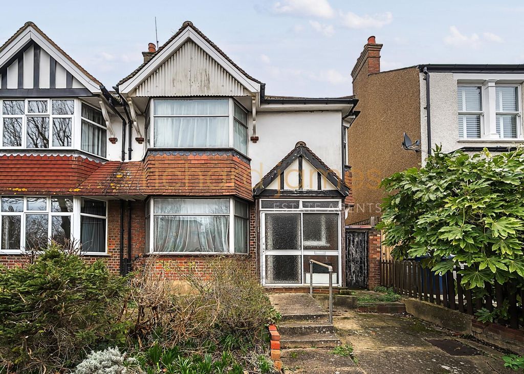 Property photo 1 of 20 7B5E00Fd-7Caf-4A30-Ade3-Ac0020Ff555E.Jpg