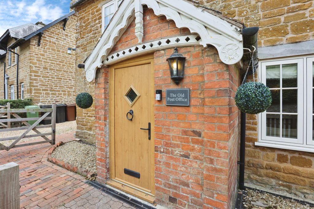 Property photo 2 of 30