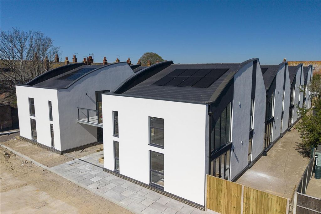 Property photo 1 of 25 Main Picture