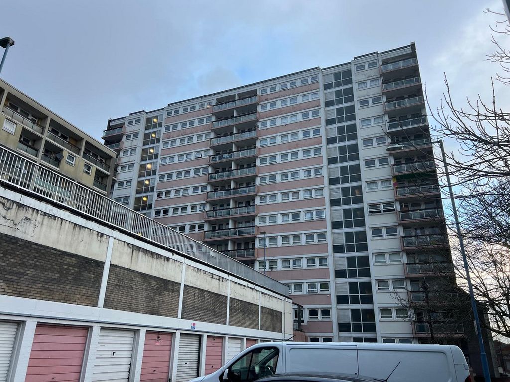 Property photo 1 of 12