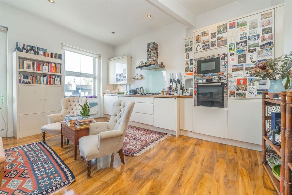 Property photo 3 of 4