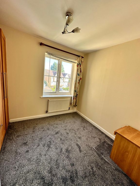 Property photo 3 of 9 Photo-2024-08-10-11-21-11 (3)