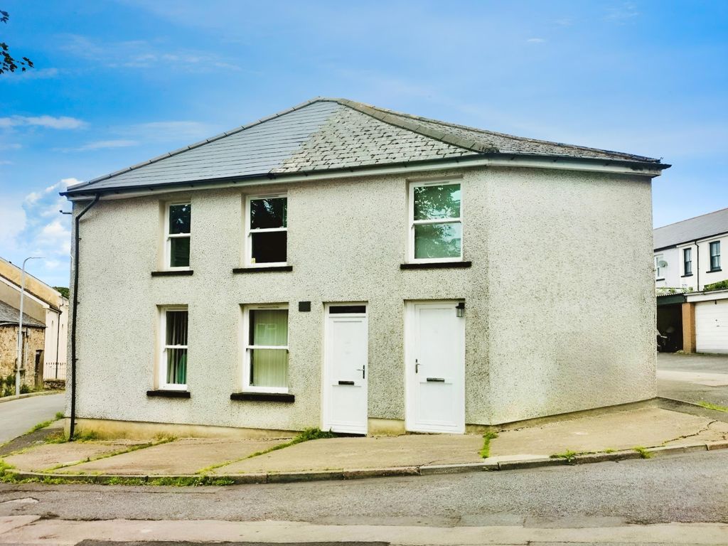 Property photo 1 of 10 Exterior