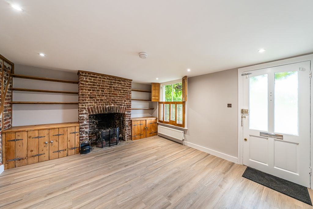 Property photo 3 of 23