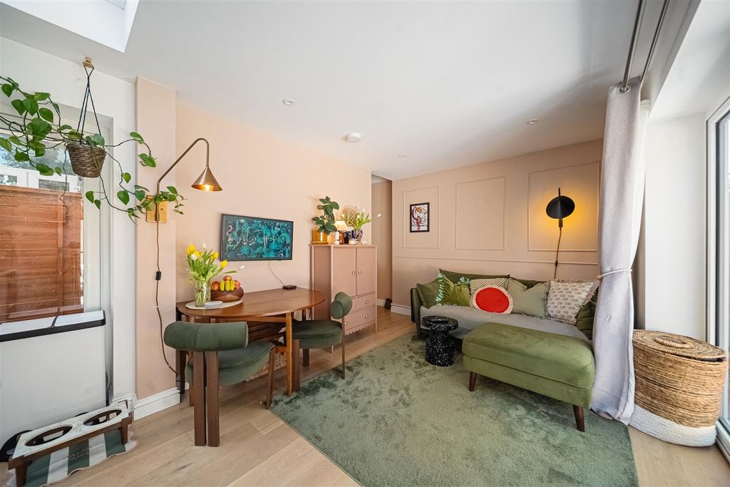 Property photo 2 of 18 Ashlake Road-37.Jpg