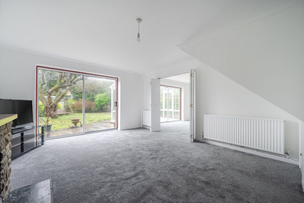 Property photo 2 of 27 Picture No. 21