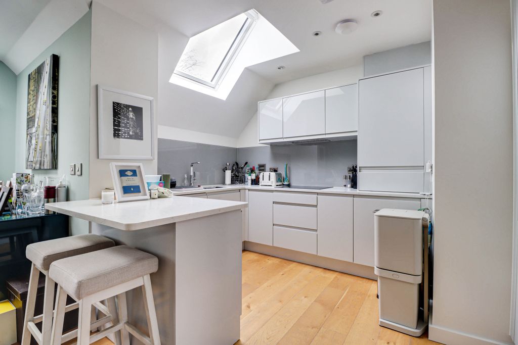 Property photo 3 of 16 Kitchen