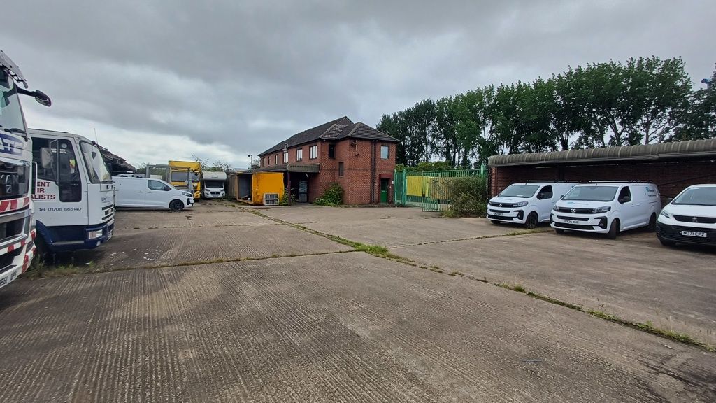 Property photo 2 of 5 Photo 2