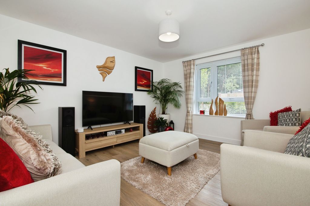 Property photo 2 of 15 Img_1362