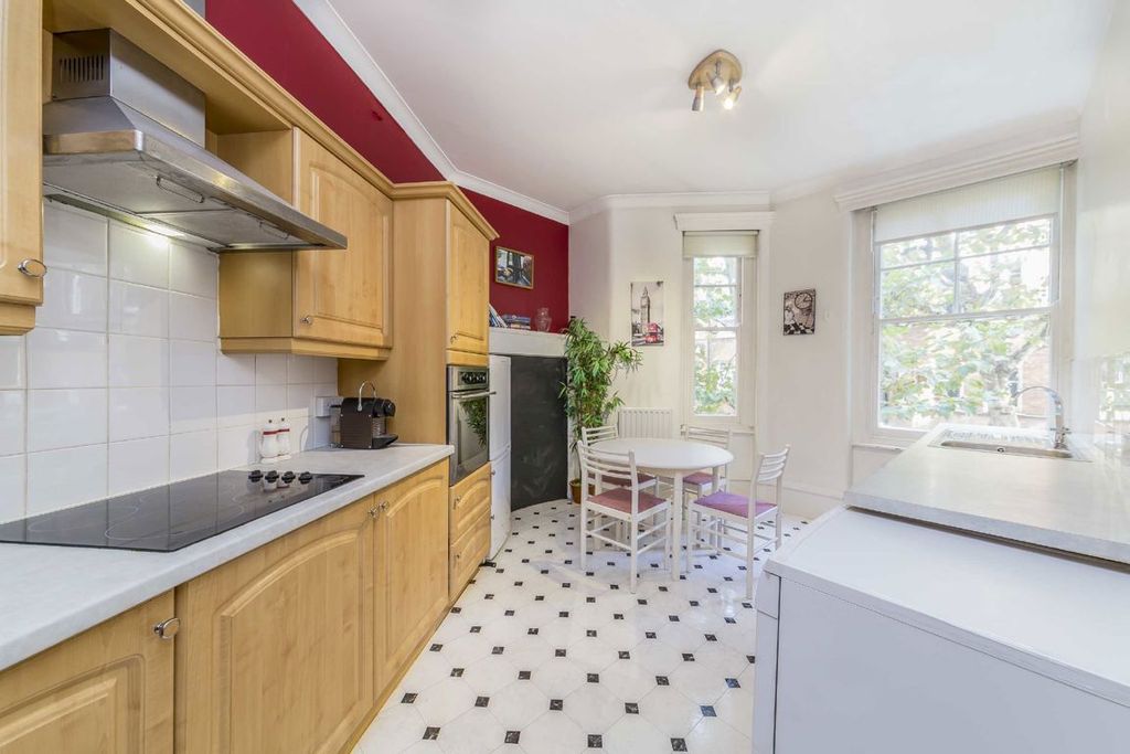 Property photo 2 of 5