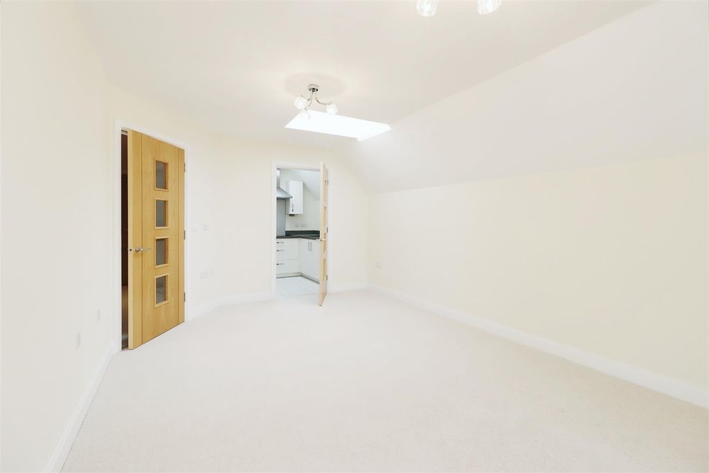 Property photo 2 of 28 Img_0003.Jpg