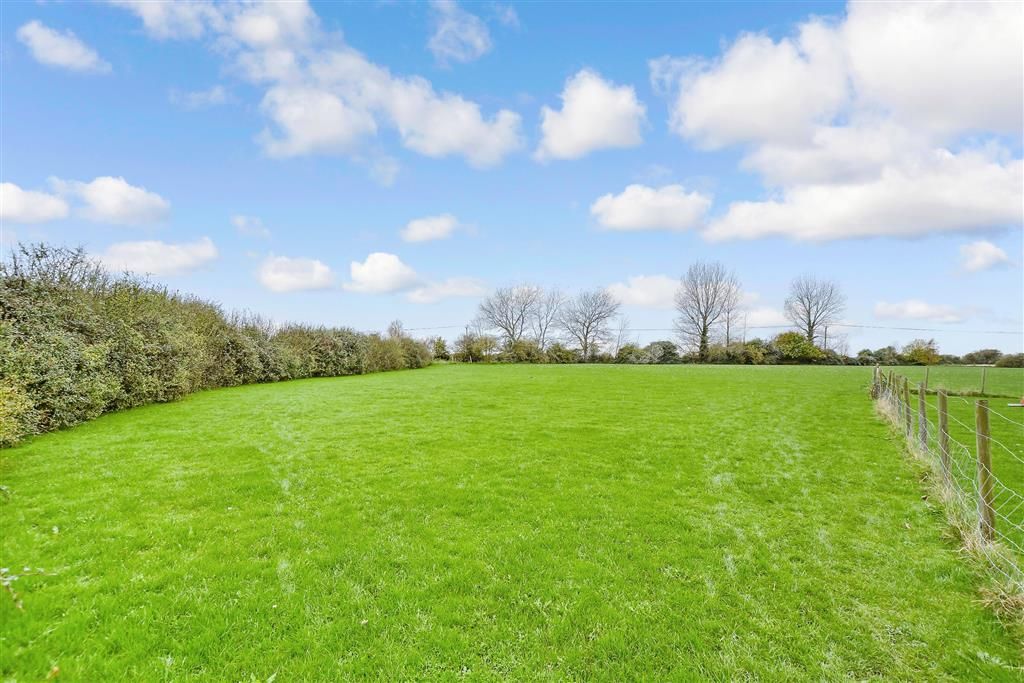 Property photo 1 of 12 Surrounding Area