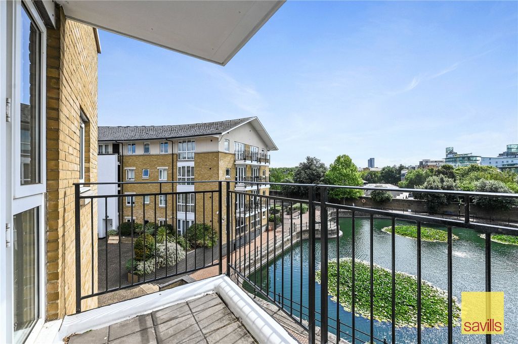 Property photo 1 of 14 Balcony