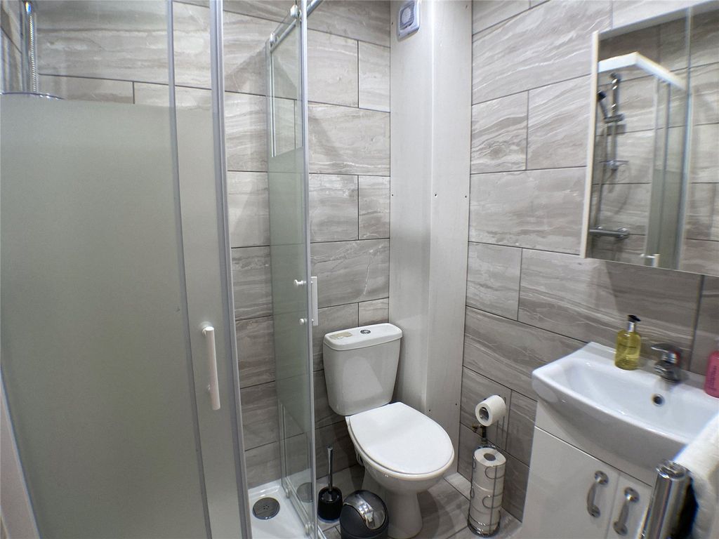 Property photo 3 of 5 Picture No. 11