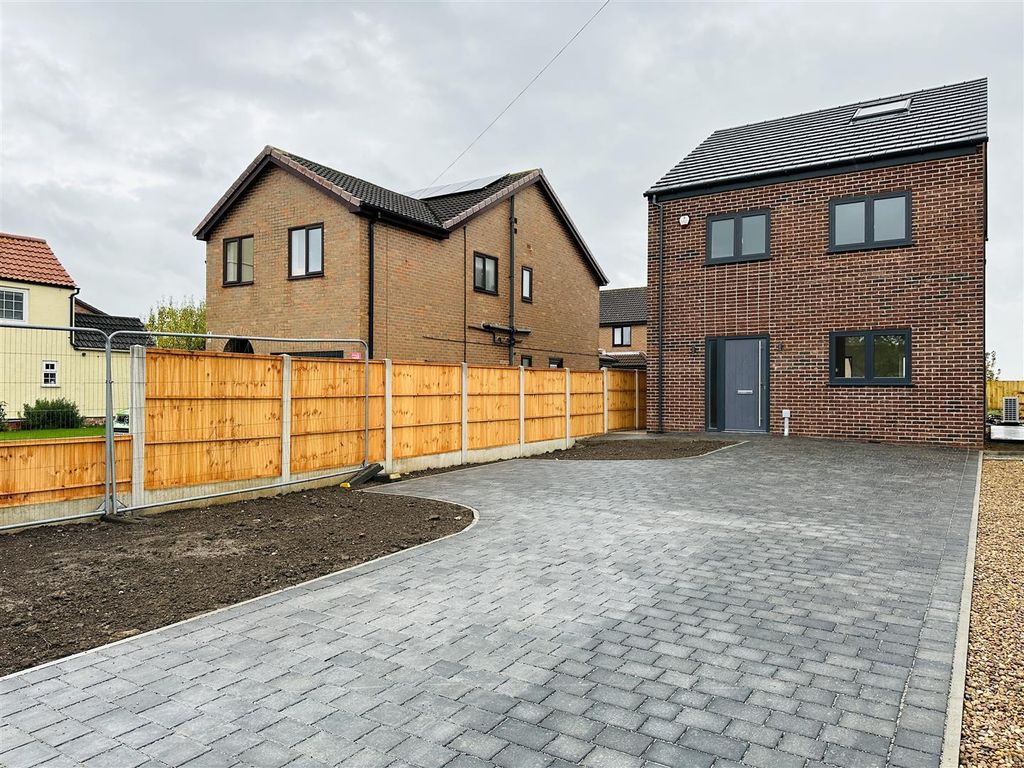 Property photo 1 of 23 Front