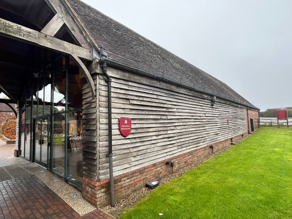 Property photo 1 of 8 Photo 6