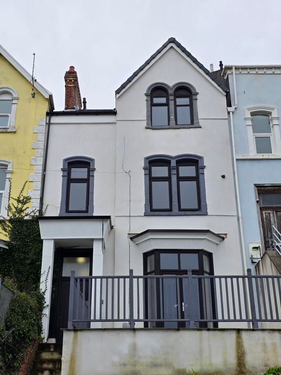 Property photo 1 of 7