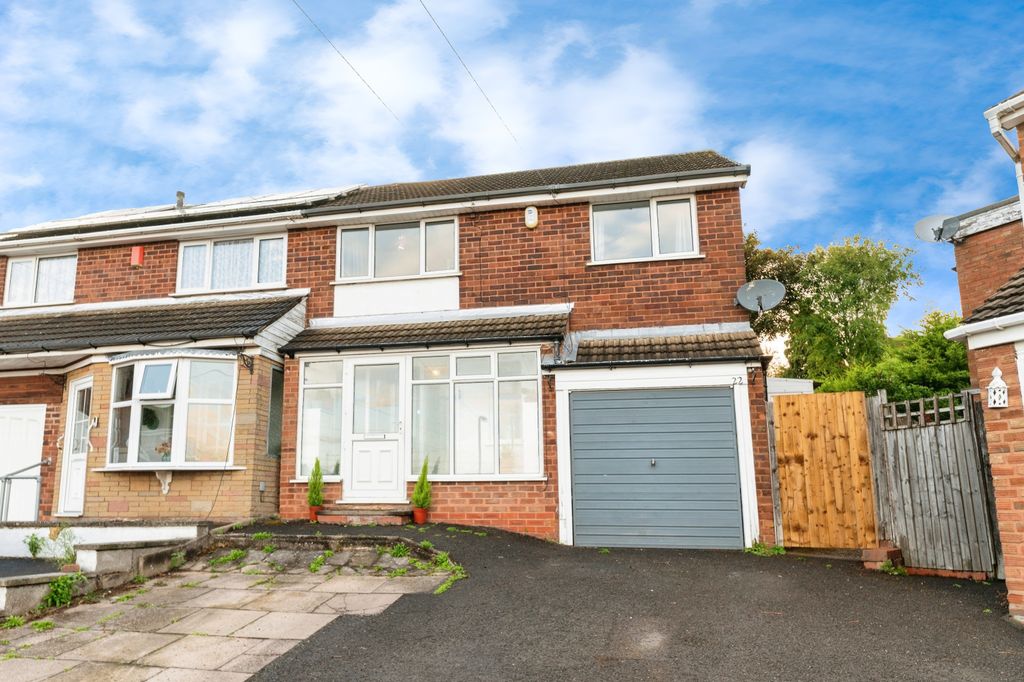 Property photo 1 of 33 4