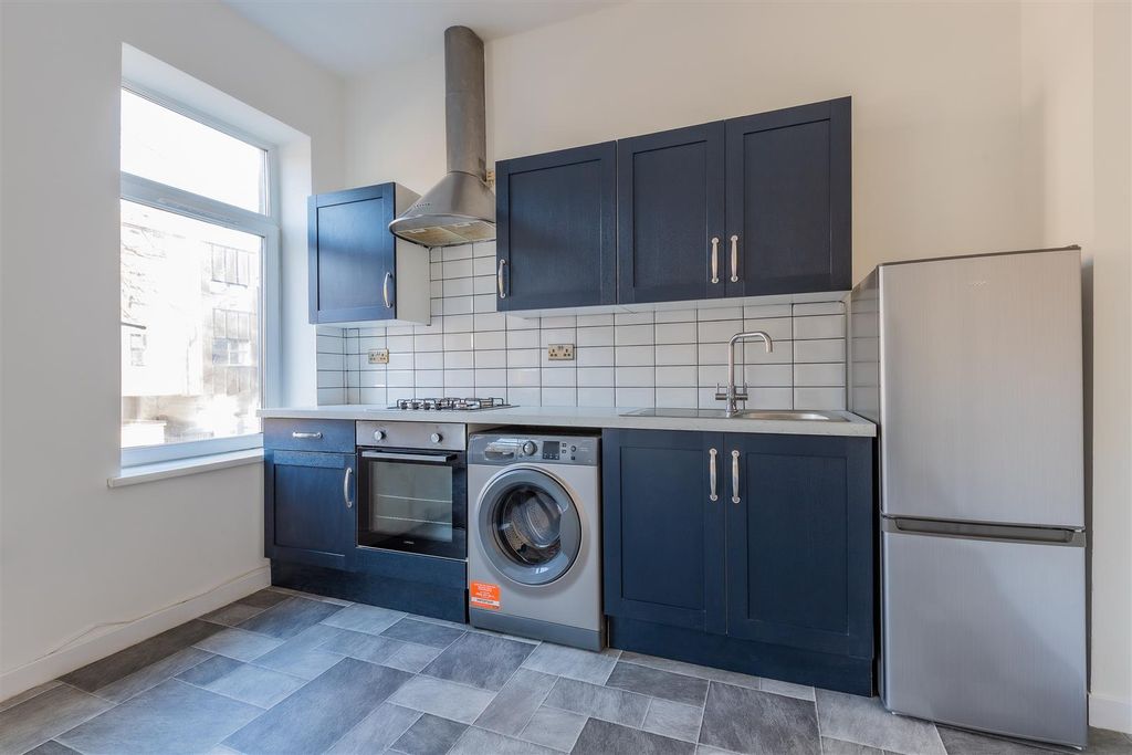 Property photo 3 of 12 10 Fff-10.Jpg