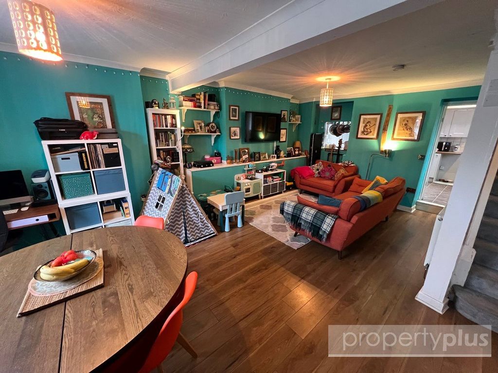 Property photo 3 of 19 Picture No. 09