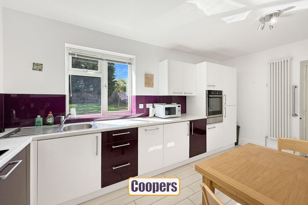 Property photo 2 of 14 Dining Kitchen