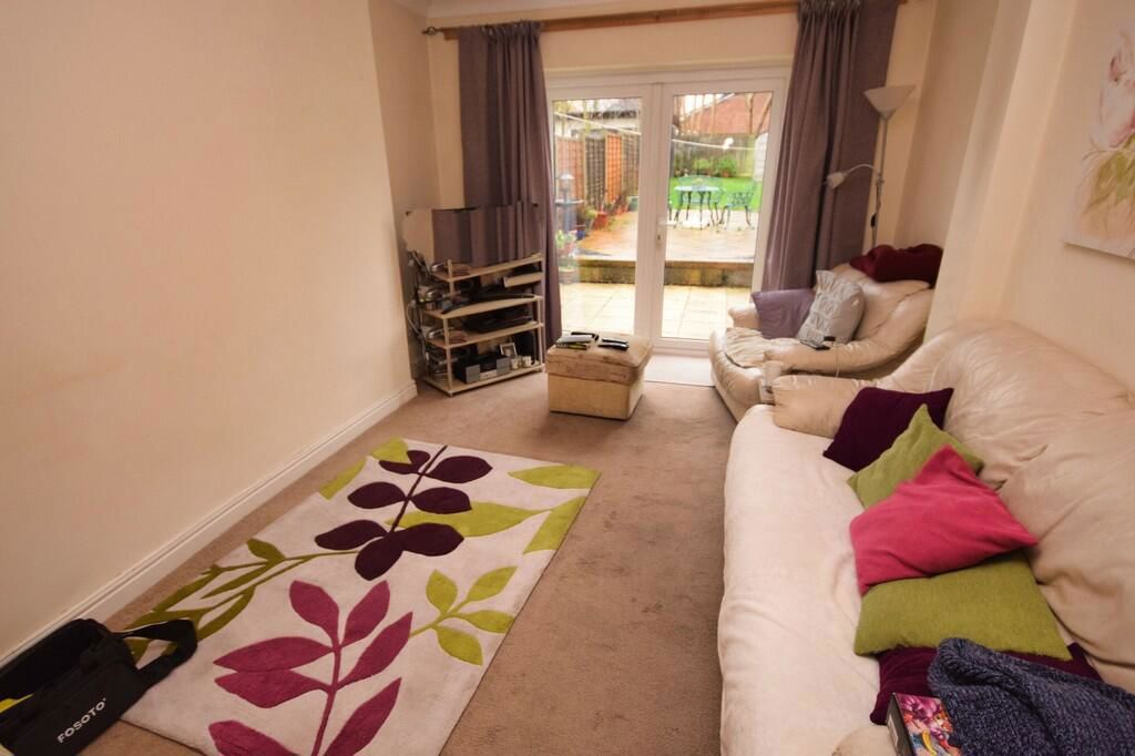 Property photo 2 of 8