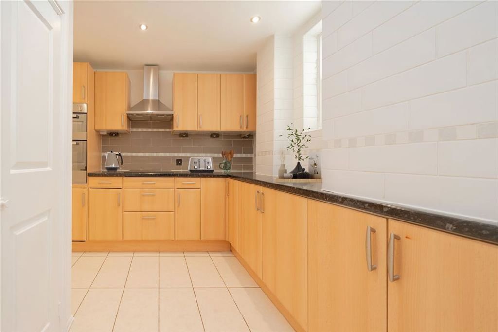 Property photo 3 of 5