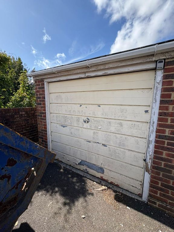 Property photo 1 of 1