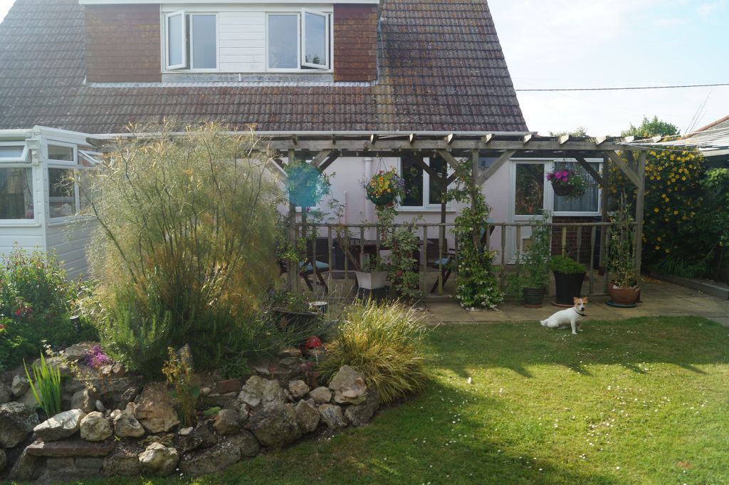 Property photo 2 of 32