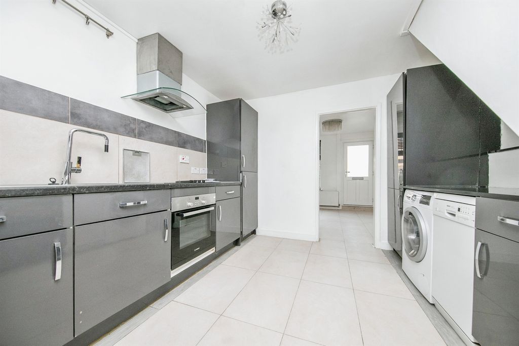 Property photo 2 of 14