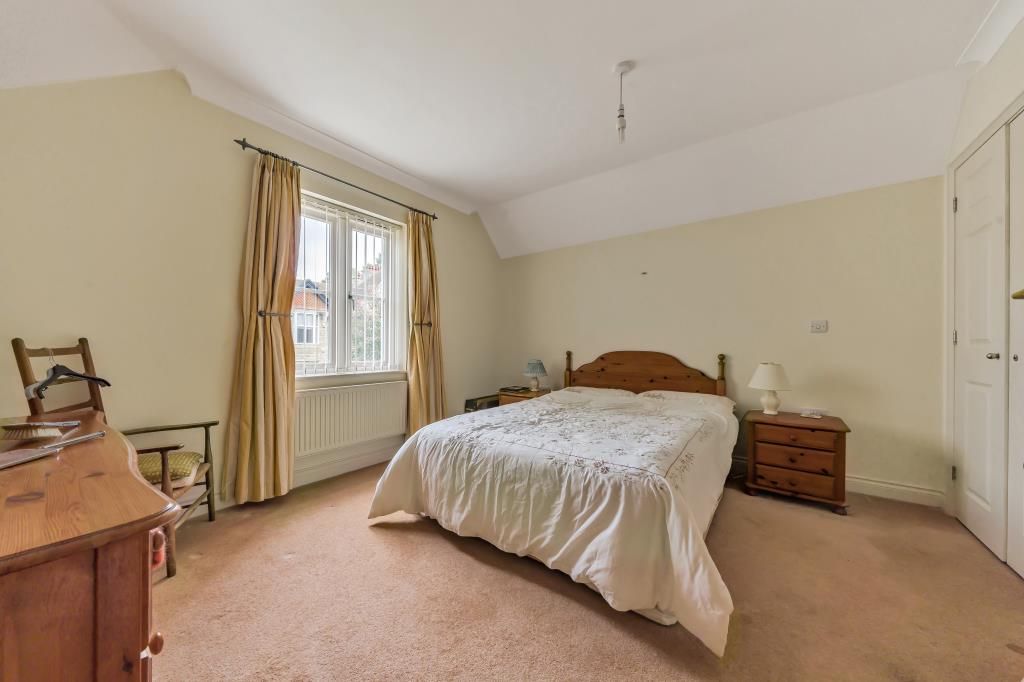 Property photo 2 of 10 Bedroom